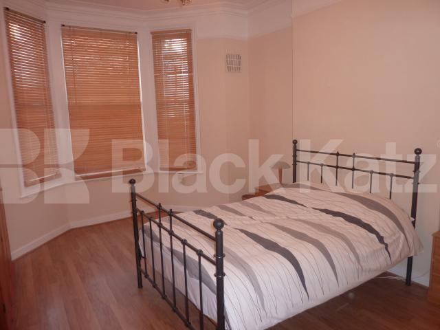 			NEW INSTRUCTION!, 2 Bedroom, 1 bath, 1 reception Ground Floor Flat			 Fernhead Road, MAIDA VALE